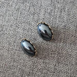 Vintage Sarah Coventry Gold Tone & Faux Hematite Oval Clip On Earrings